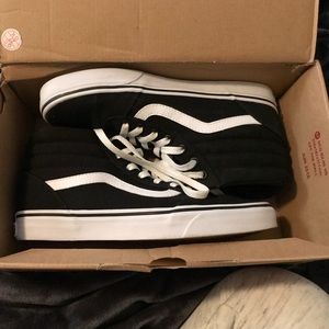 Black hightop Vans!
